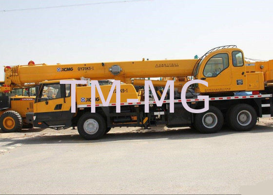 গুণ  Load Sensing Mobile Truck Mounted Lift With Retractable Boom , 25 Ton কারখানা