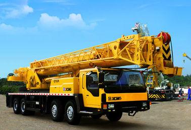 Durable 60 Tons QY60K Truck Crane With 2060kN.m Base Boom